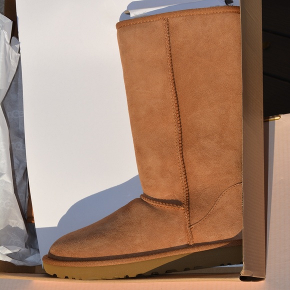 UGG Classic Tall Size 6 Chestnut New - Picture 3 of 7